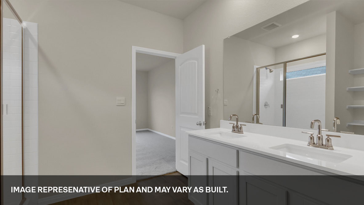 Naples En Suite Bathroom with Double Vanity