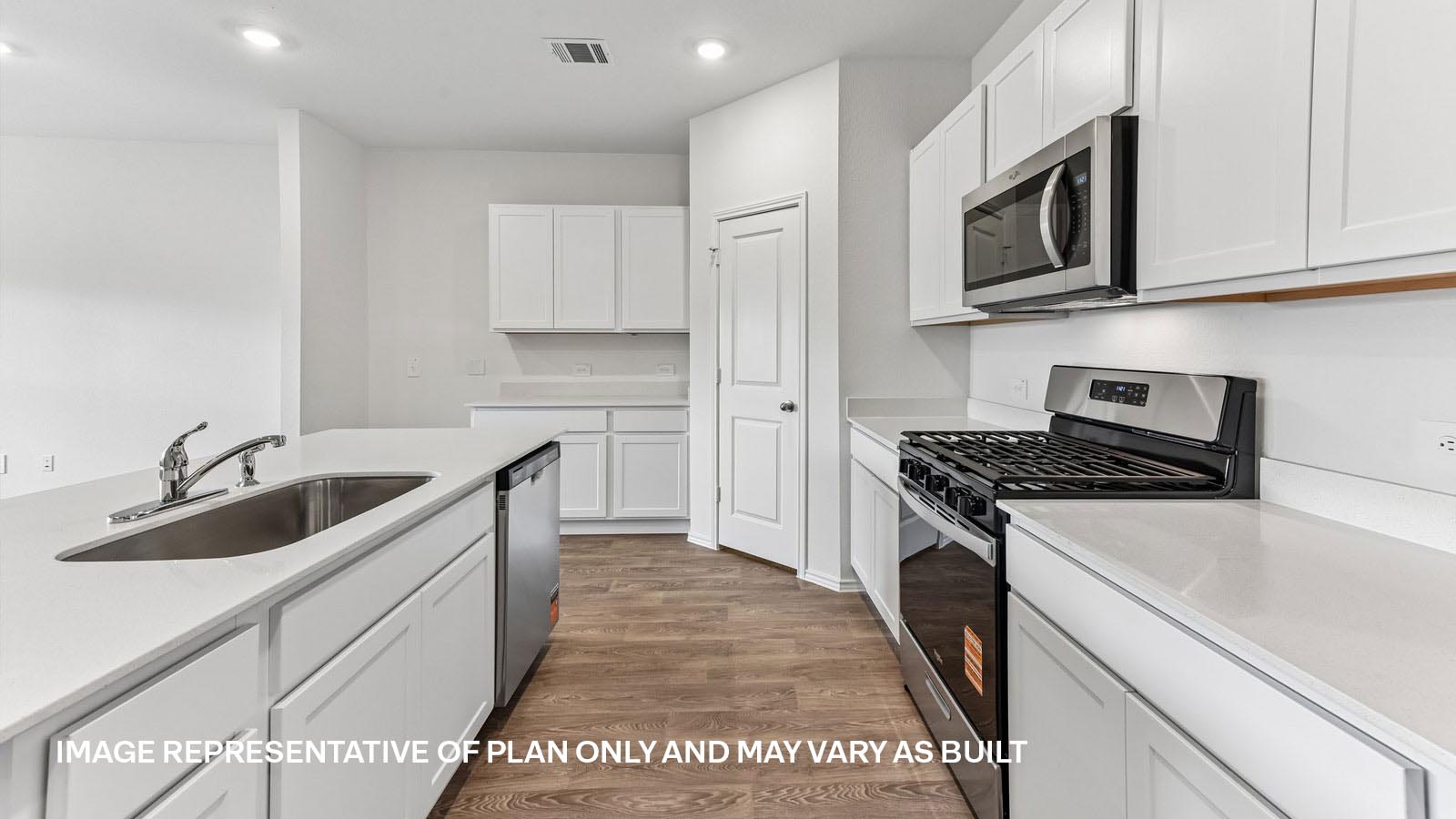 Ozark Beautiful Kitchen with Island