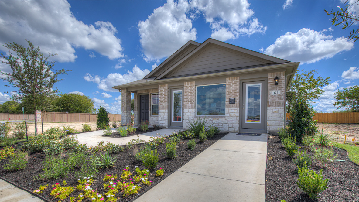 New Homes in Harvest Creek Uhland, TX Tradition Series