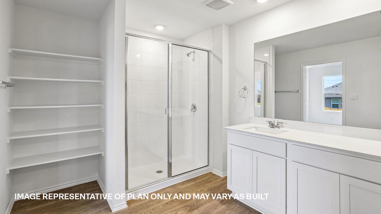 Gaven En Suite Bathroom