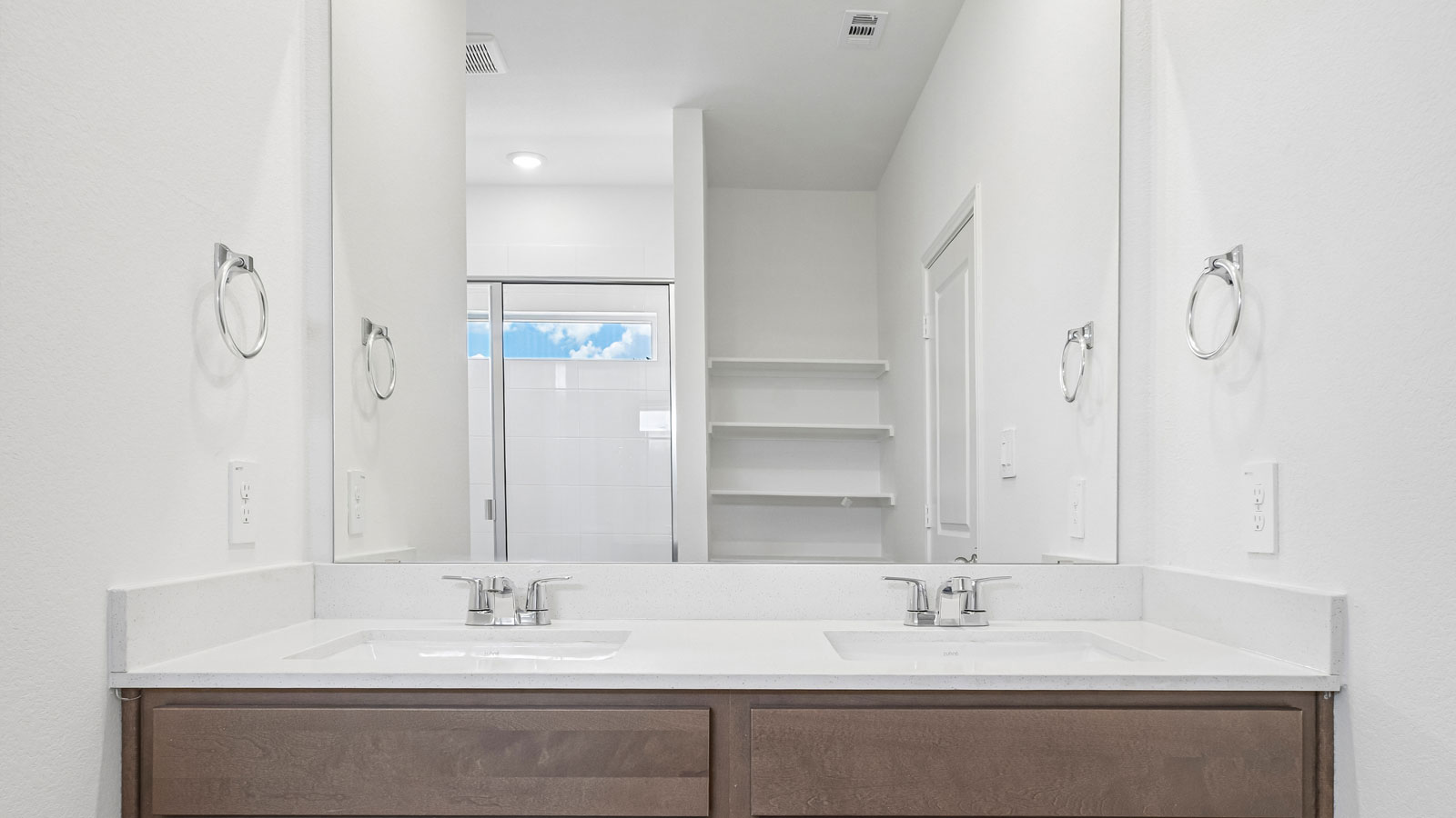 Mitchell En Suite Bathroom