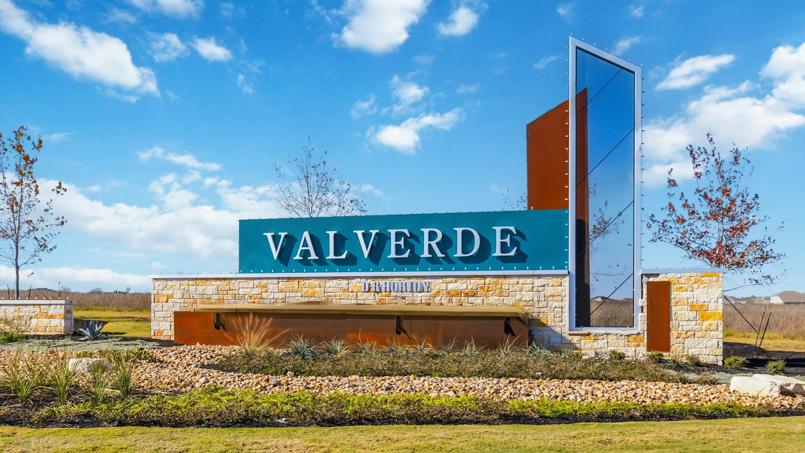Valverde Entry Monument
