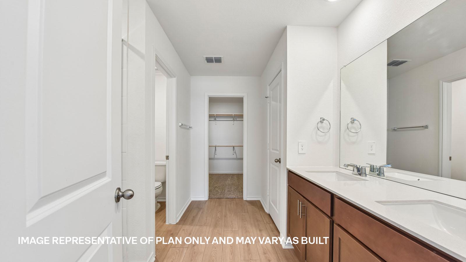 Livingston En Suite Bathroom with Double Vanity