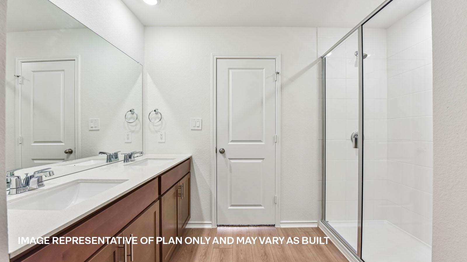 Livingston En Suite Bathroom with Double Vanity