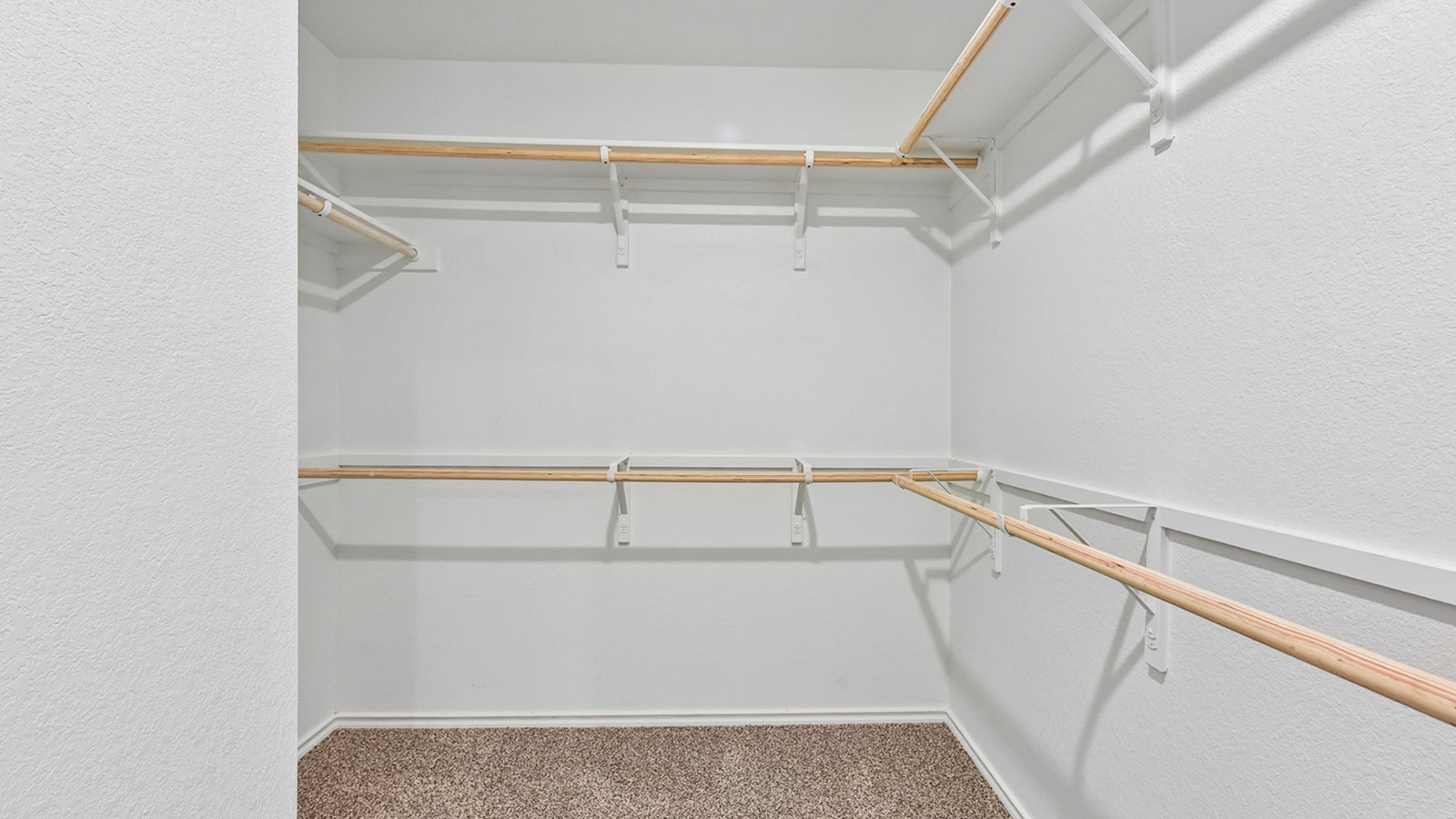 Lyndon Primary Walk-in Closet