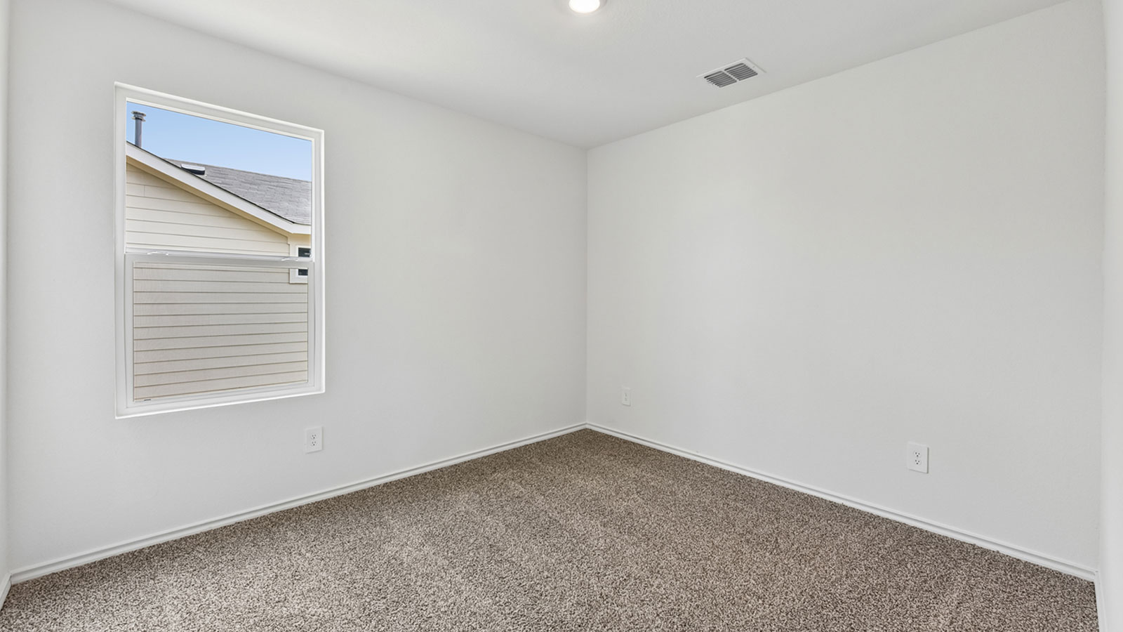 Lyndon Bedroom 2 with Carpet