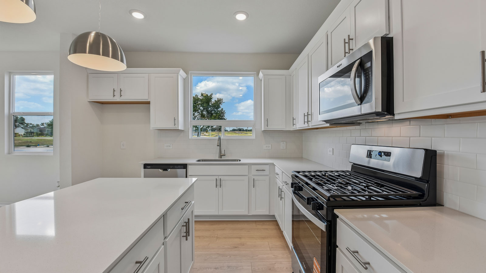 Travis Beautiful Kitchen with Island