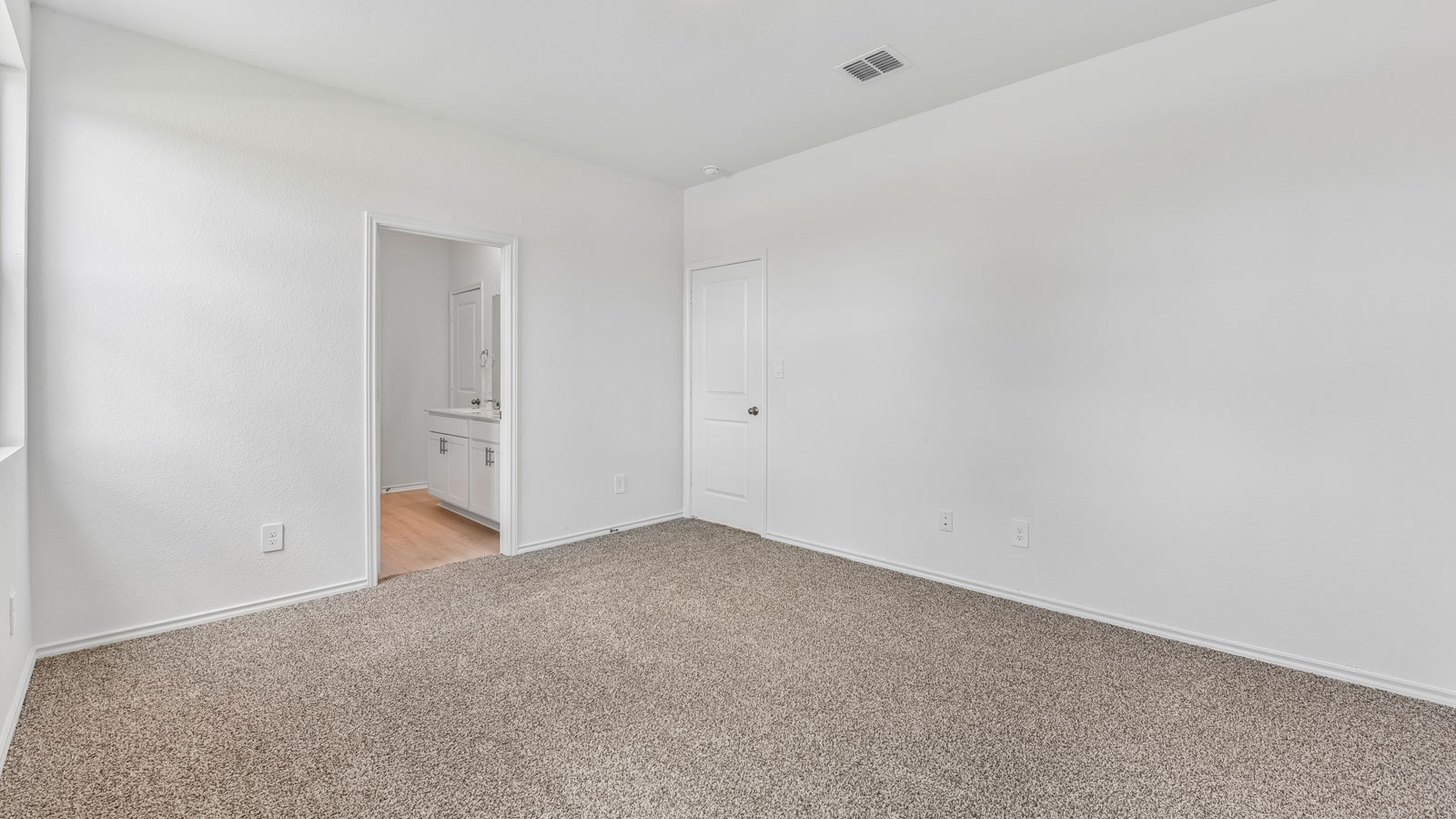 Travis Primary Bedroom