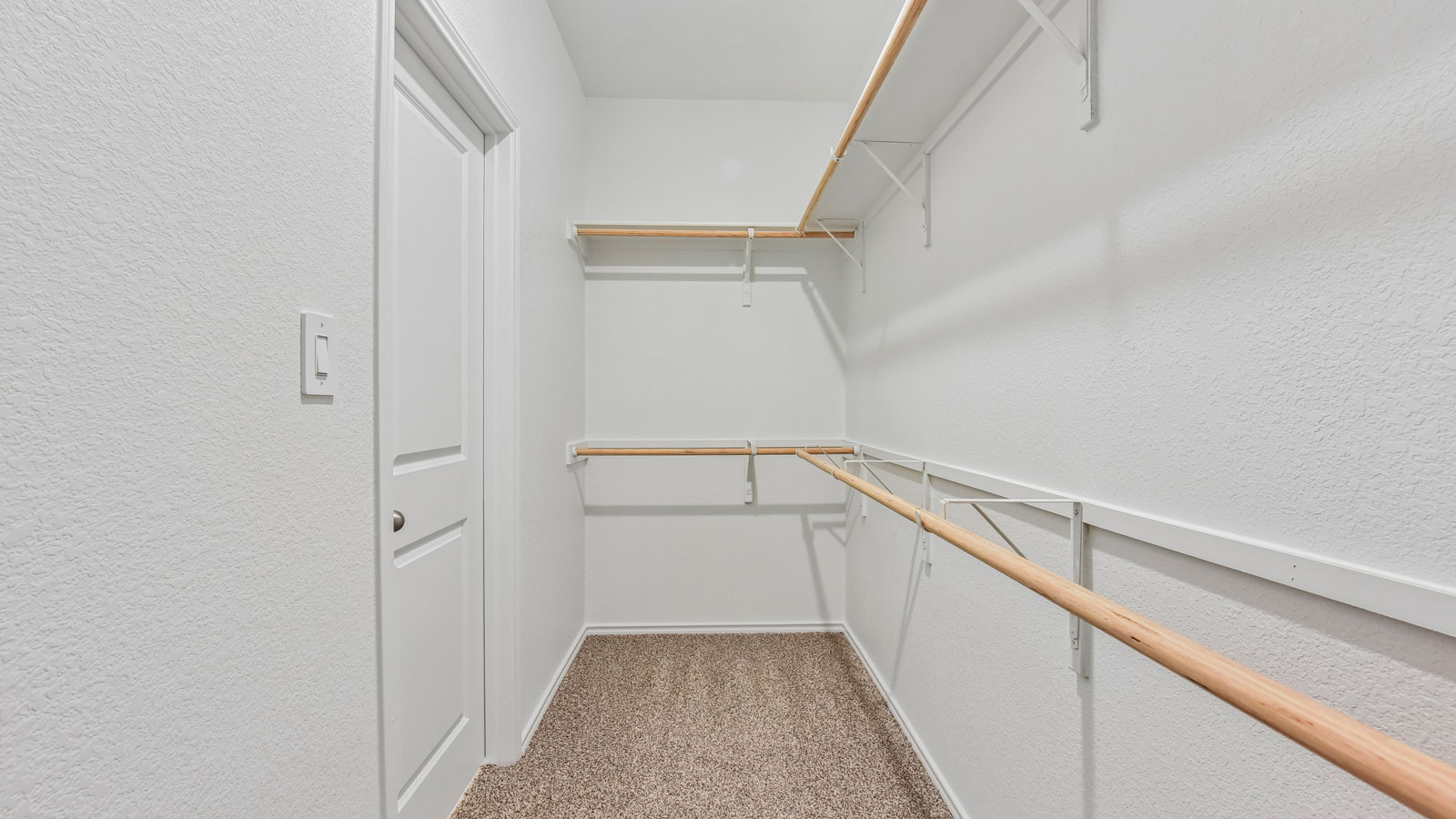 Travis Primary Walk-in Closet