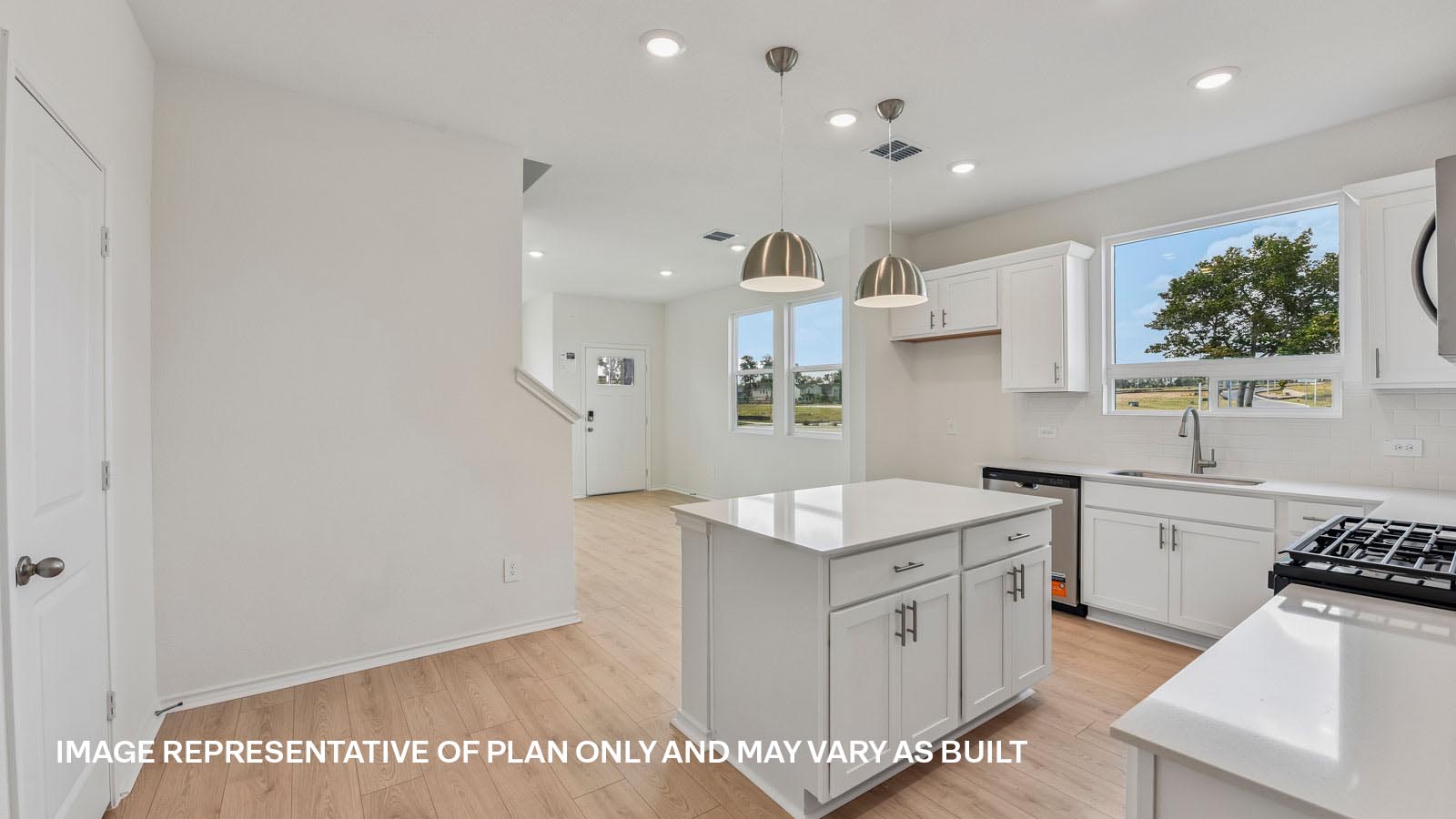 Travis Beautiful Kitchen with Island
