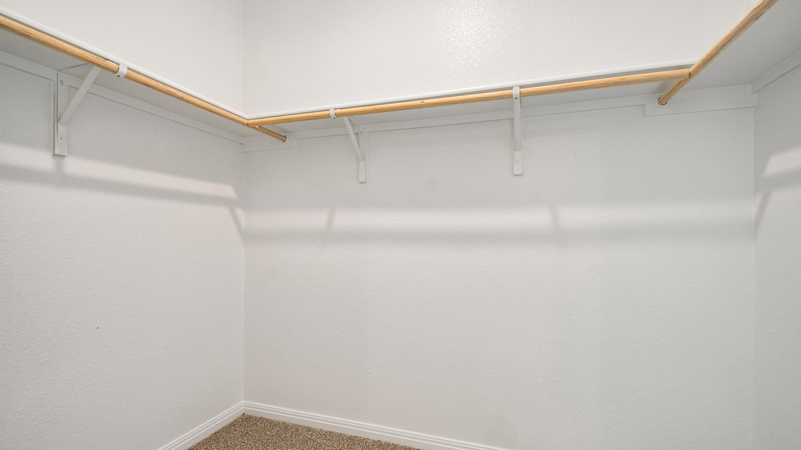Roosevelt Primary Walk in Closet