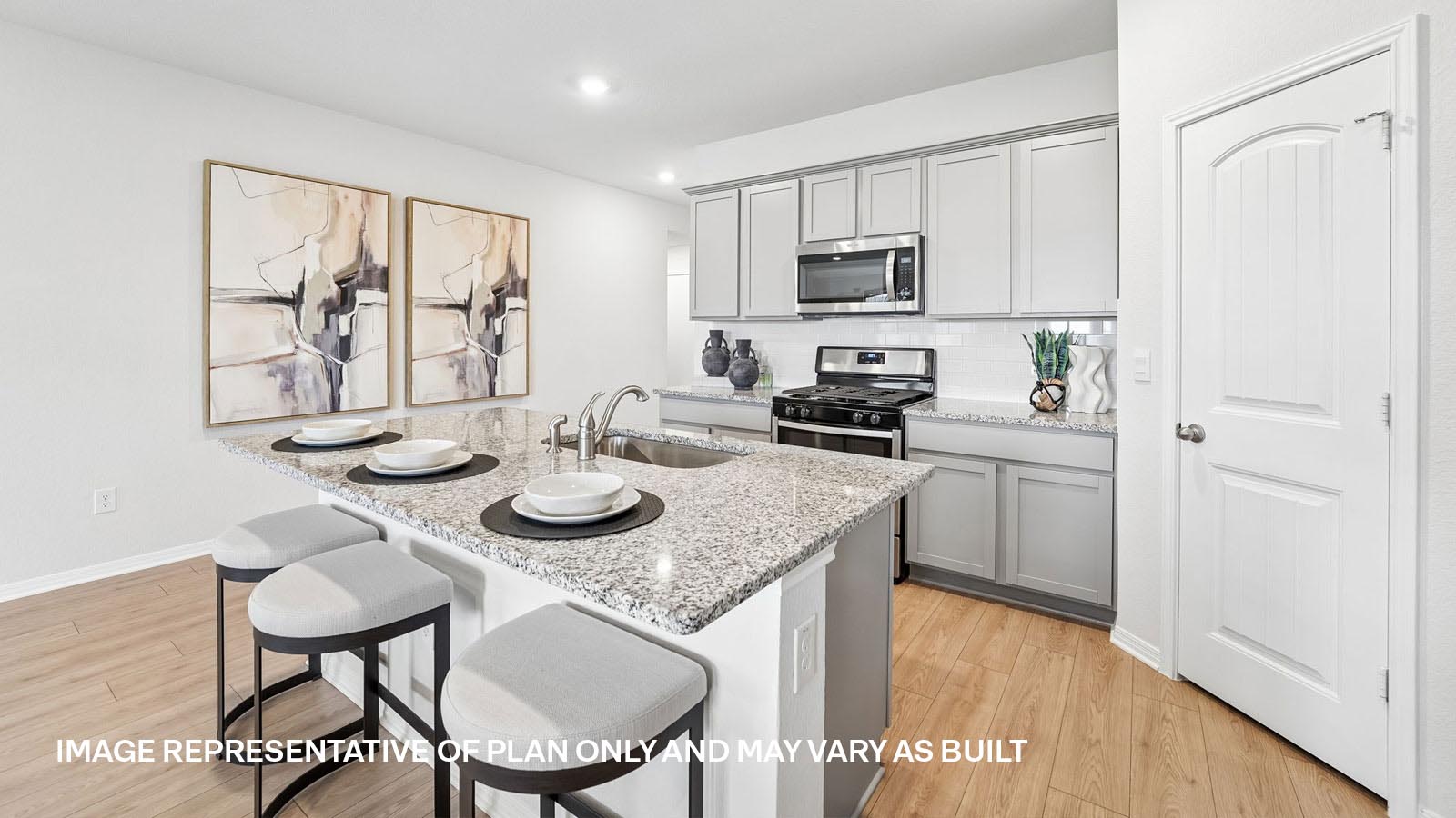 Irvine Spacious Kitchen with Island