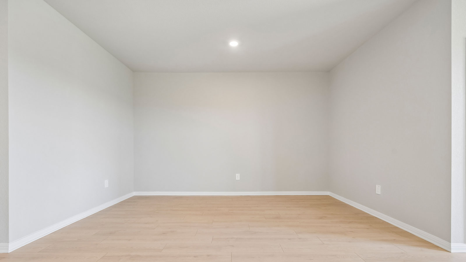 Justin Dining Area