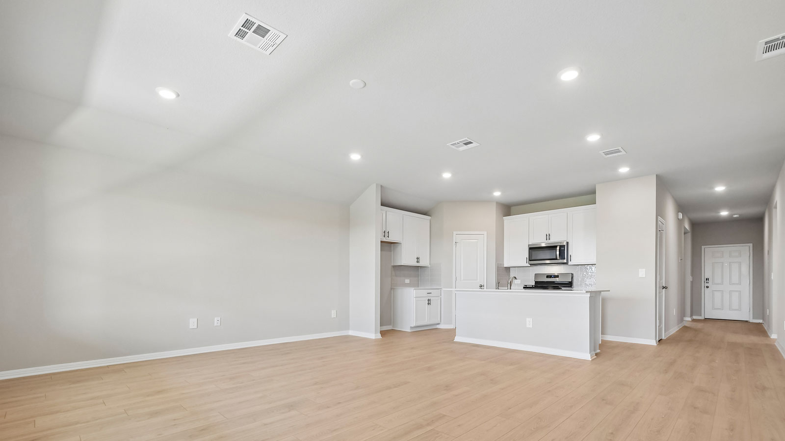 Justin Modern Kitchen with Island