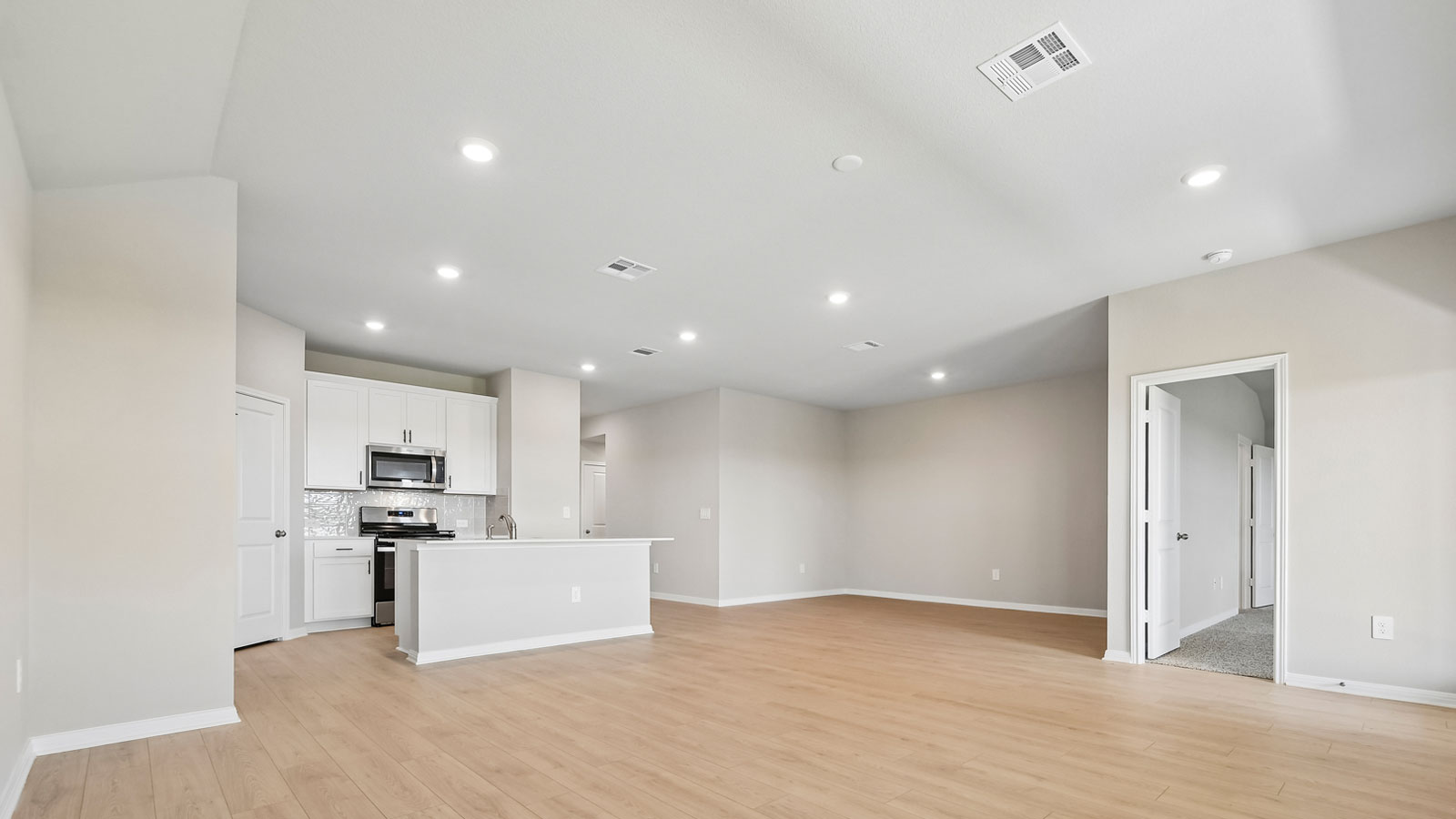 Justin Modern Kitchen with Island