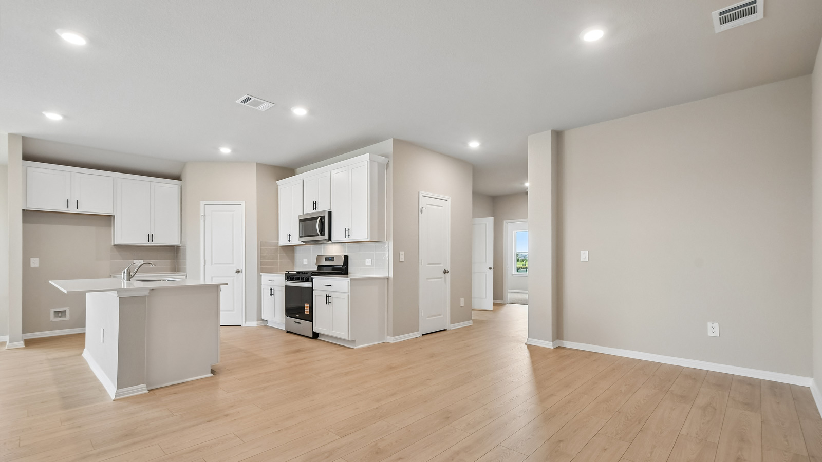 Lakeway Dining Area