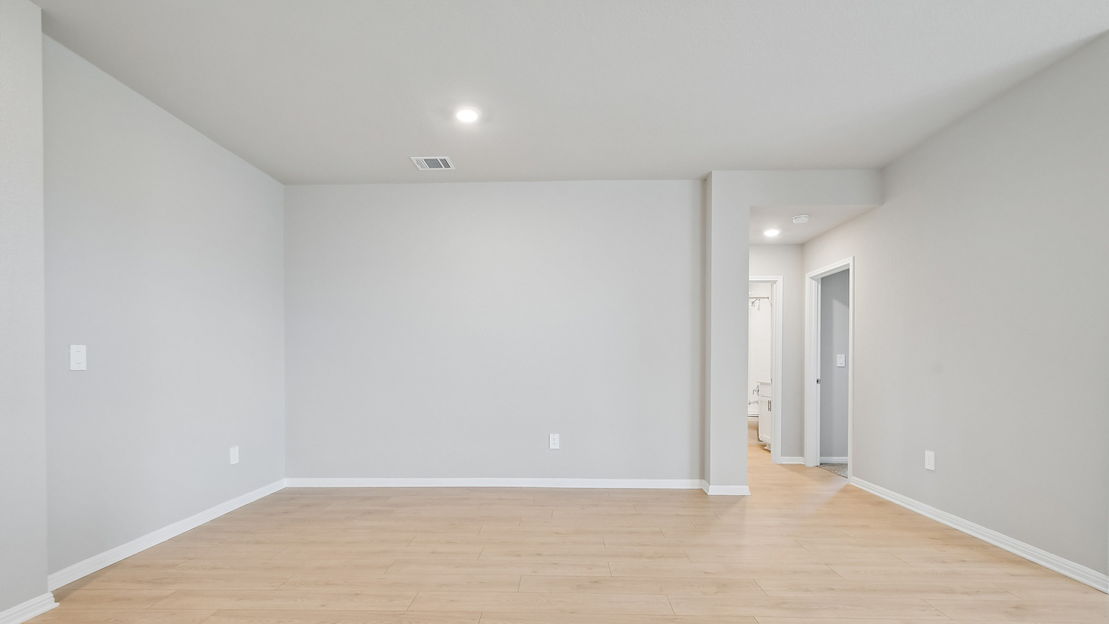 Lakeway Dining Area