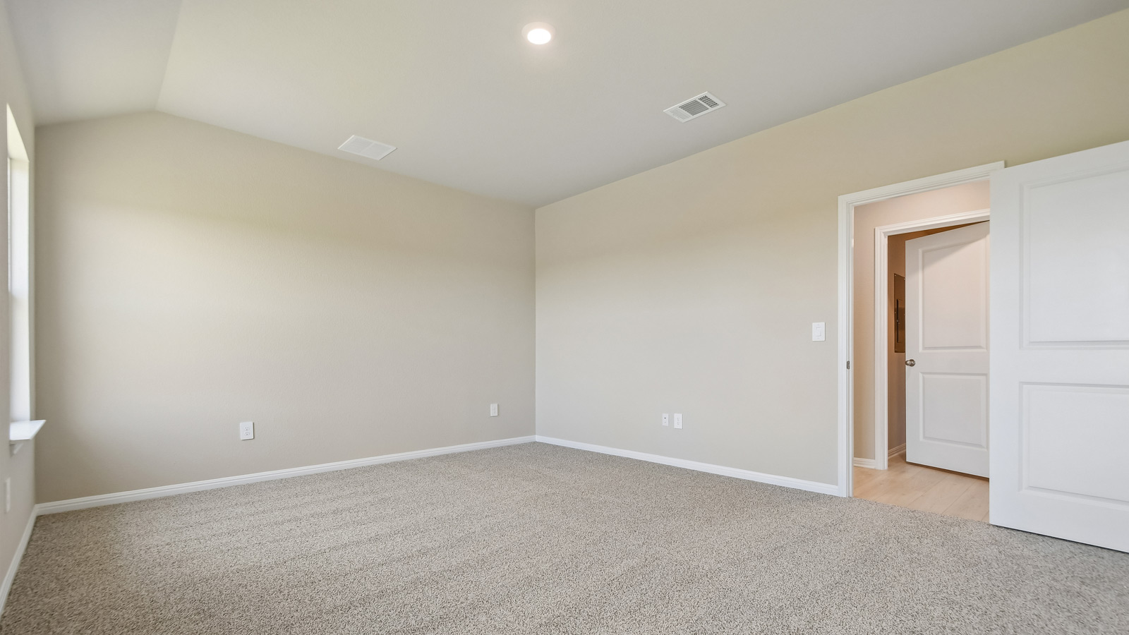 Lakeway Primary Bedroom
