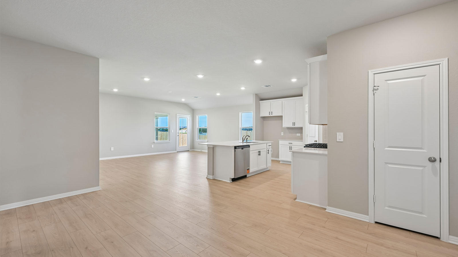 Lakeway Dining Area