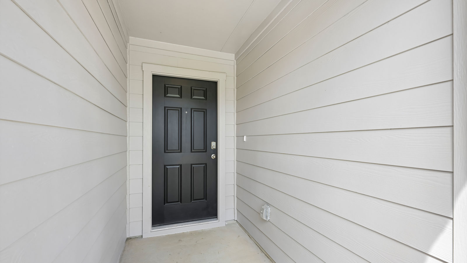 Lakeway Front Entry