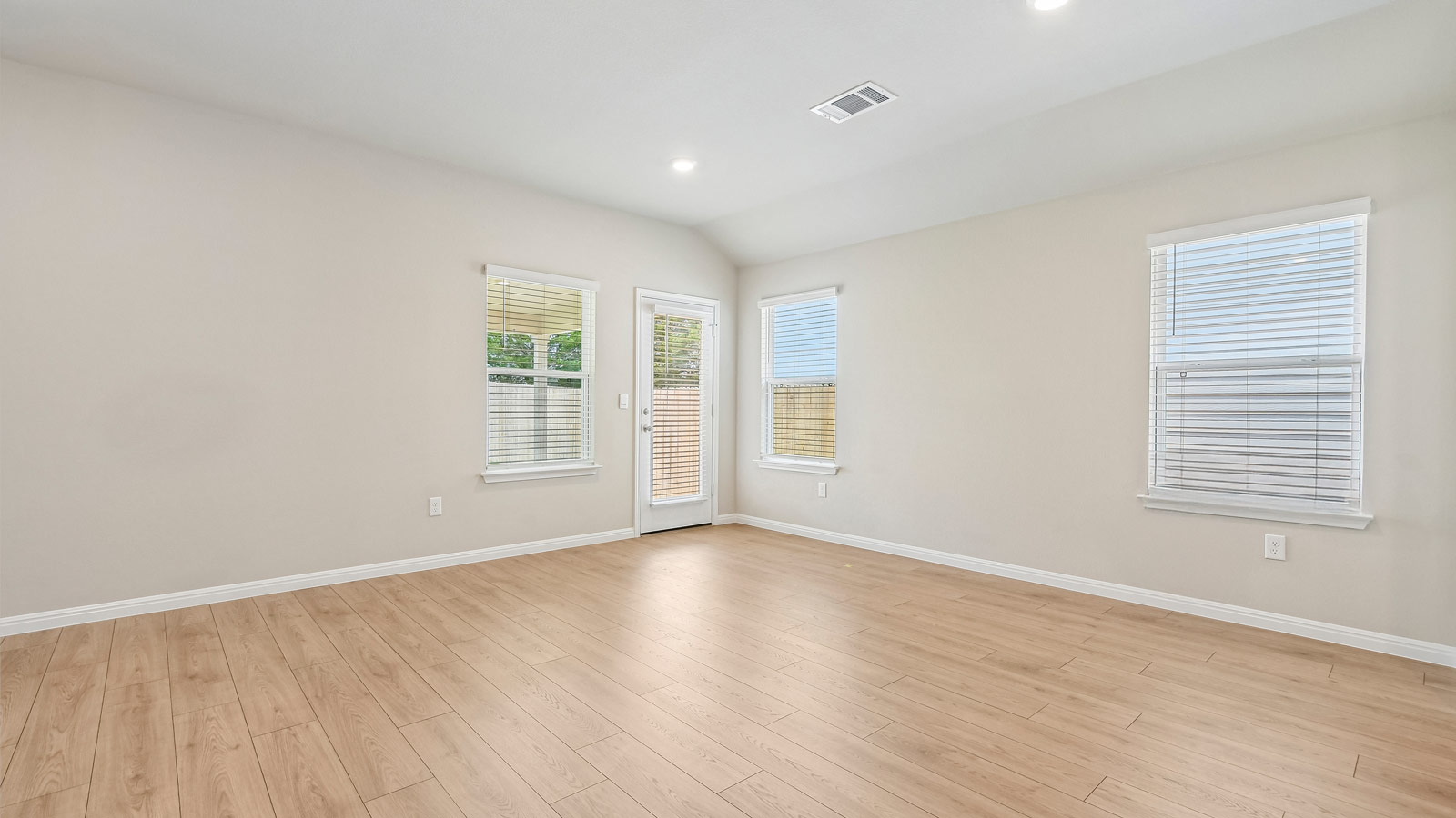 The Lakeway floorplan at Carillon in Manor, TX.