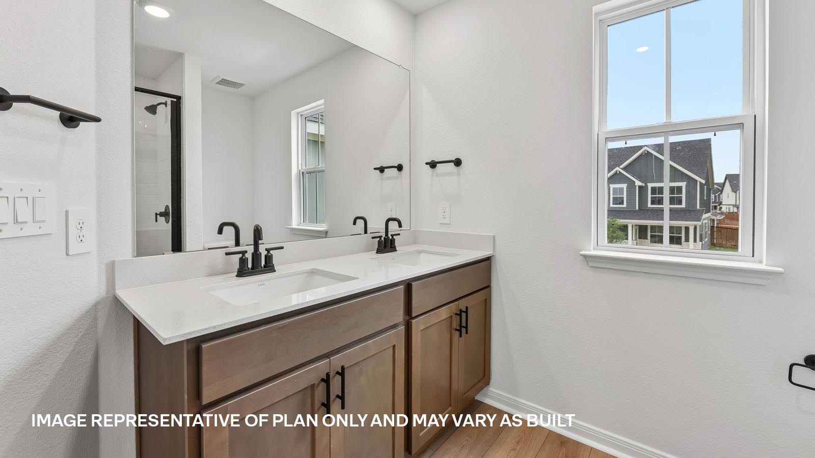 Wicklow En Suite Bathroom with Double Vanity