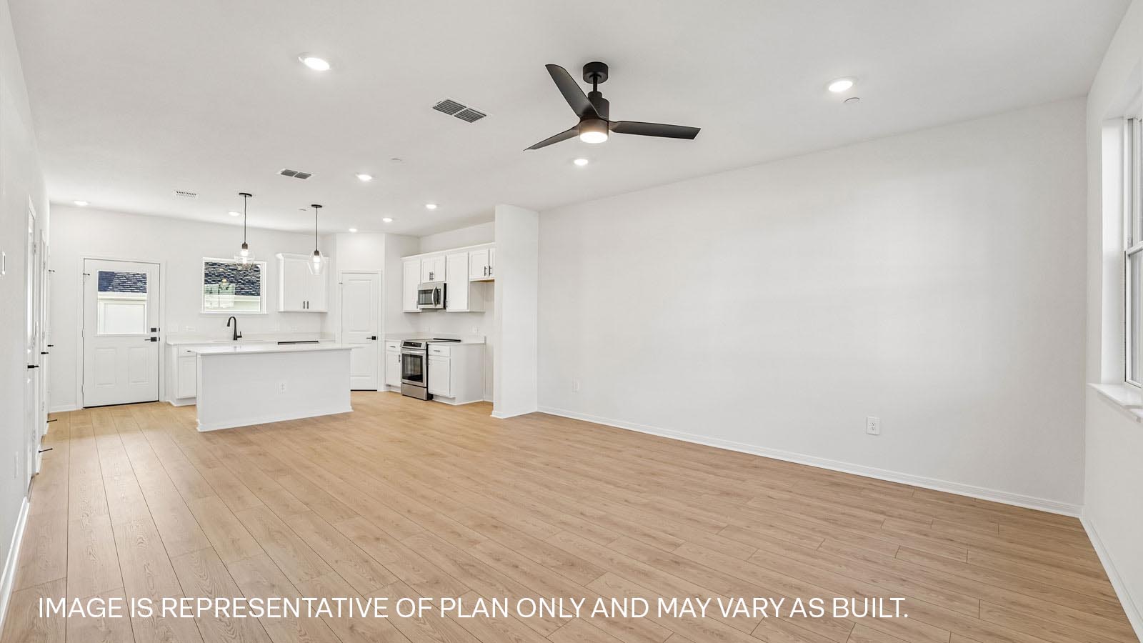 Spacious living room