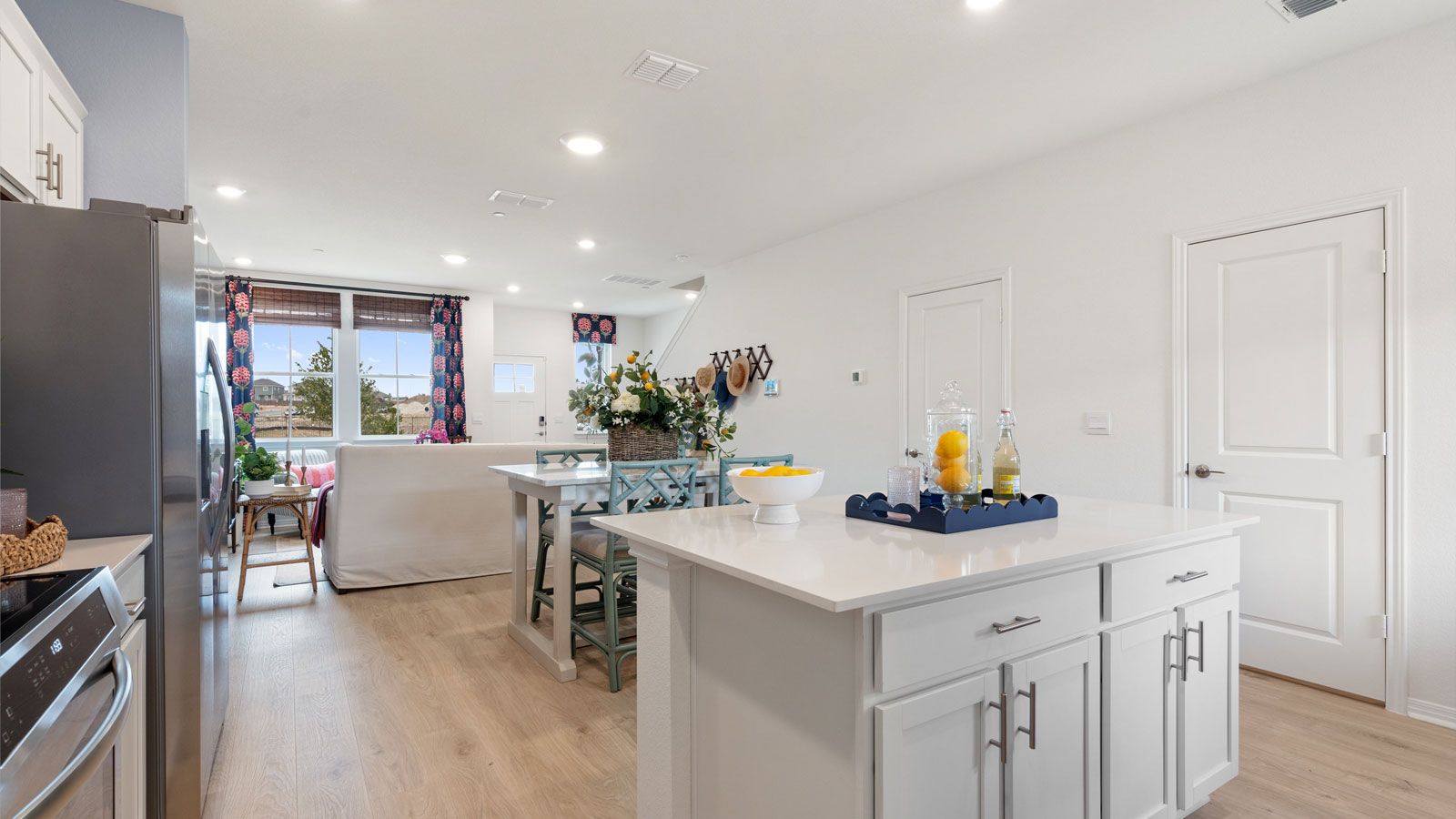 Open kitchen with island.