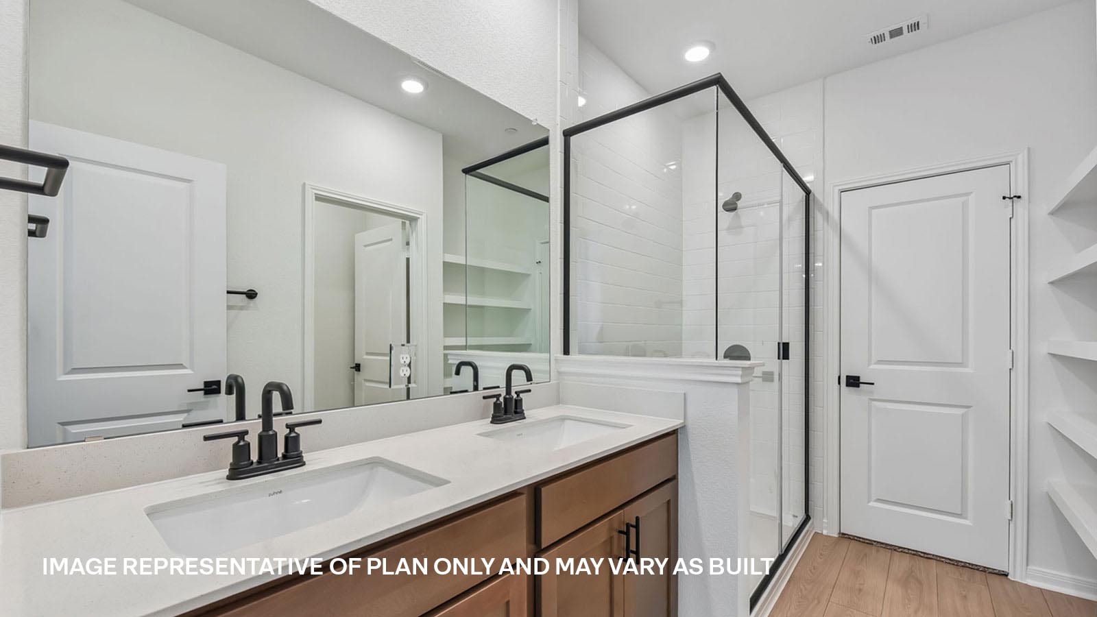 Crosshaven En Suite Bathroom with Double Vanity