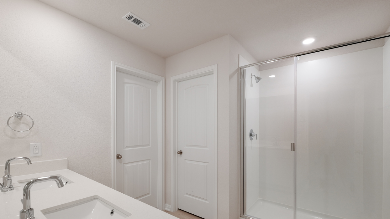 En Suite at Bedroom 1