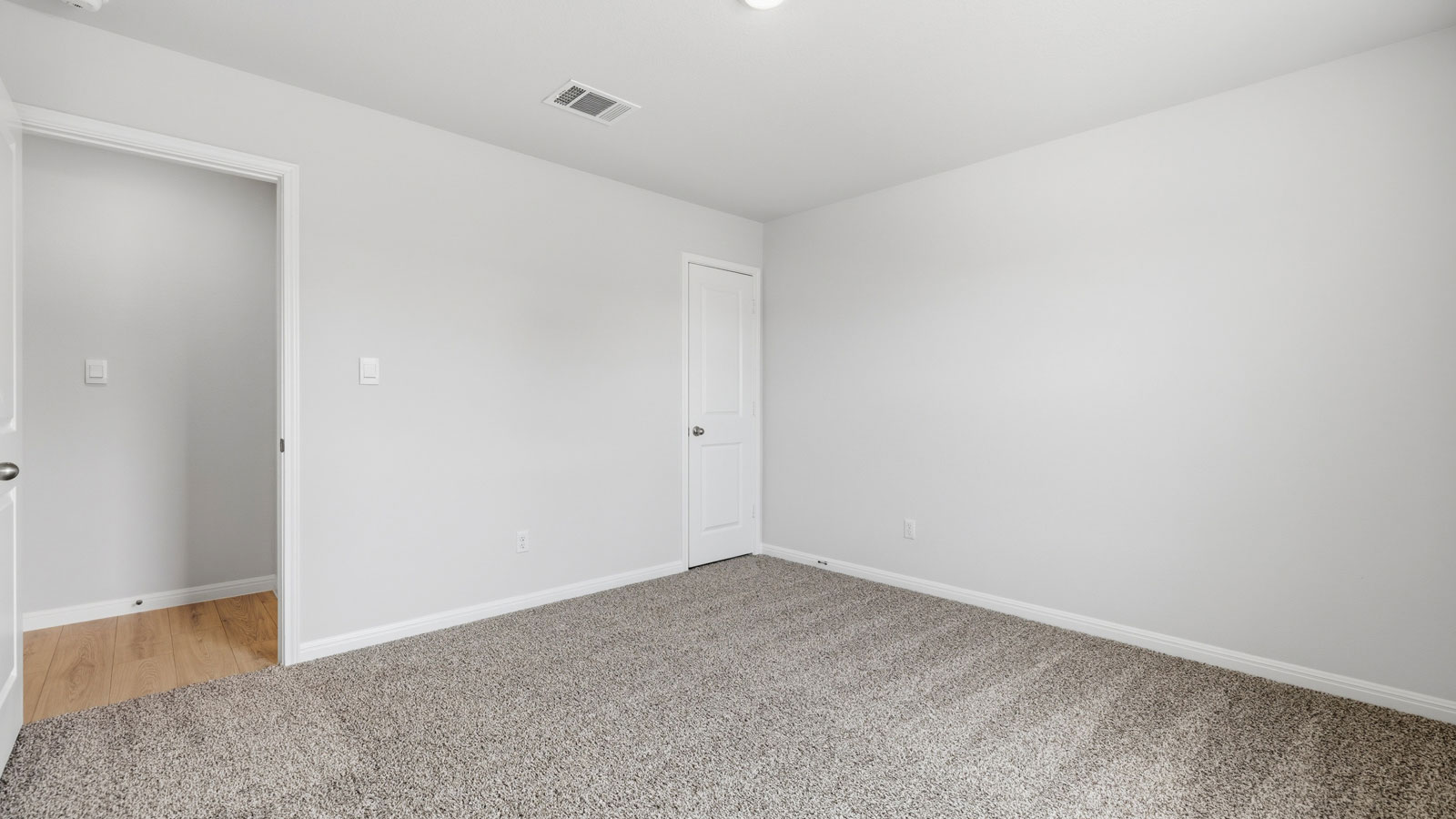 Elgin Bedroom 4 with Carpet