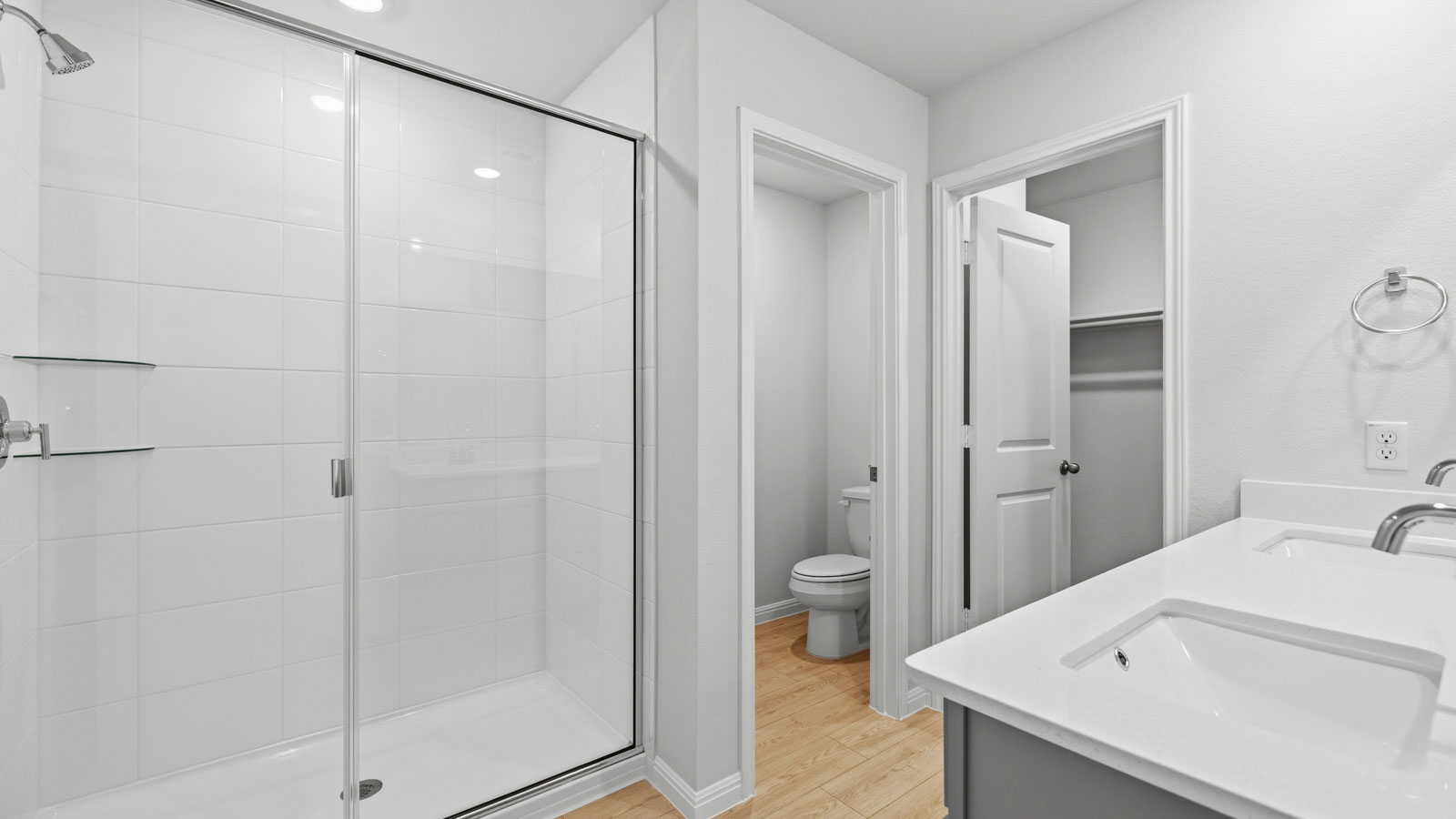 Elgin En Suite Bathroom with Walk-in Shower