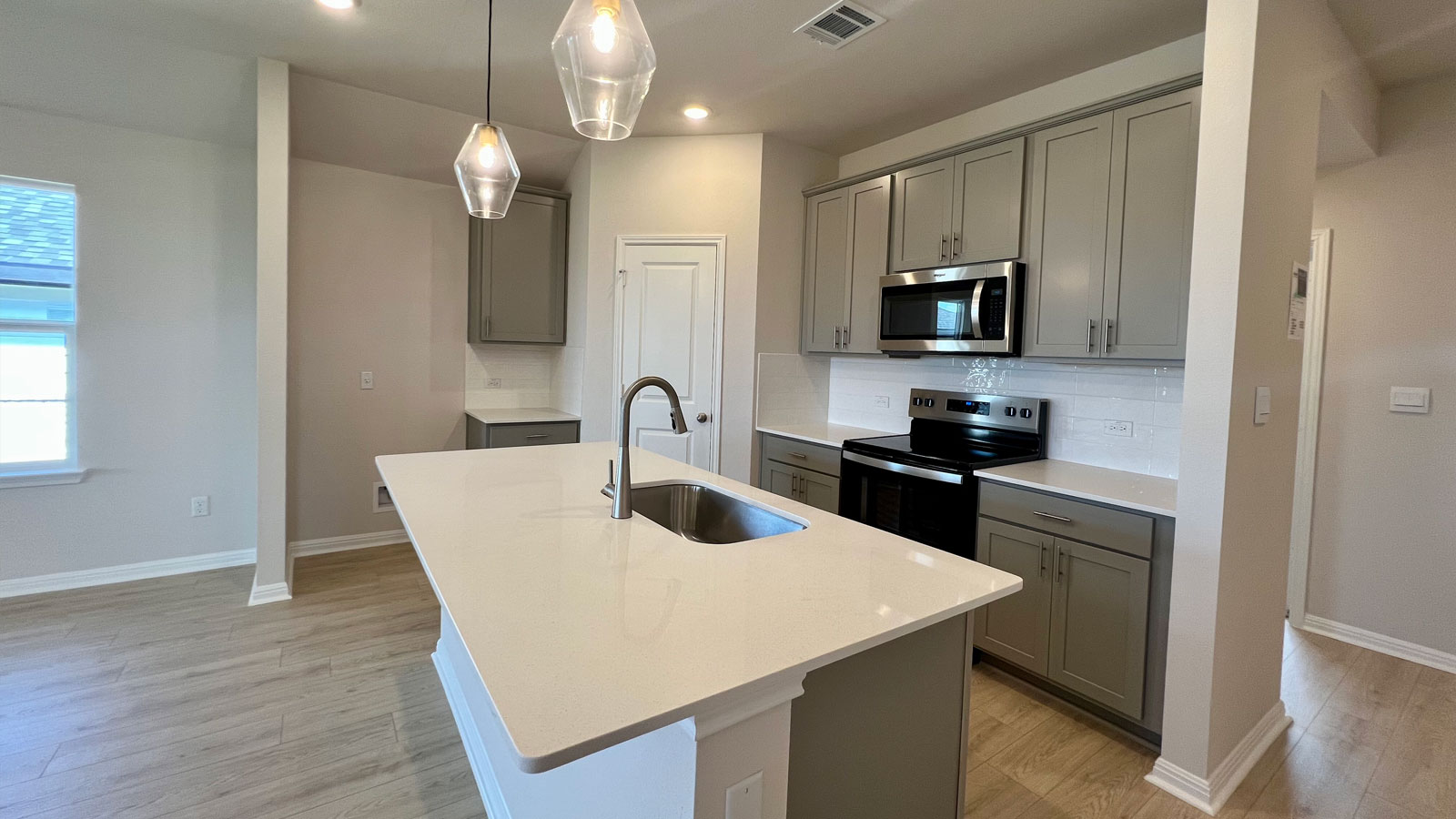Open kitchen with island.