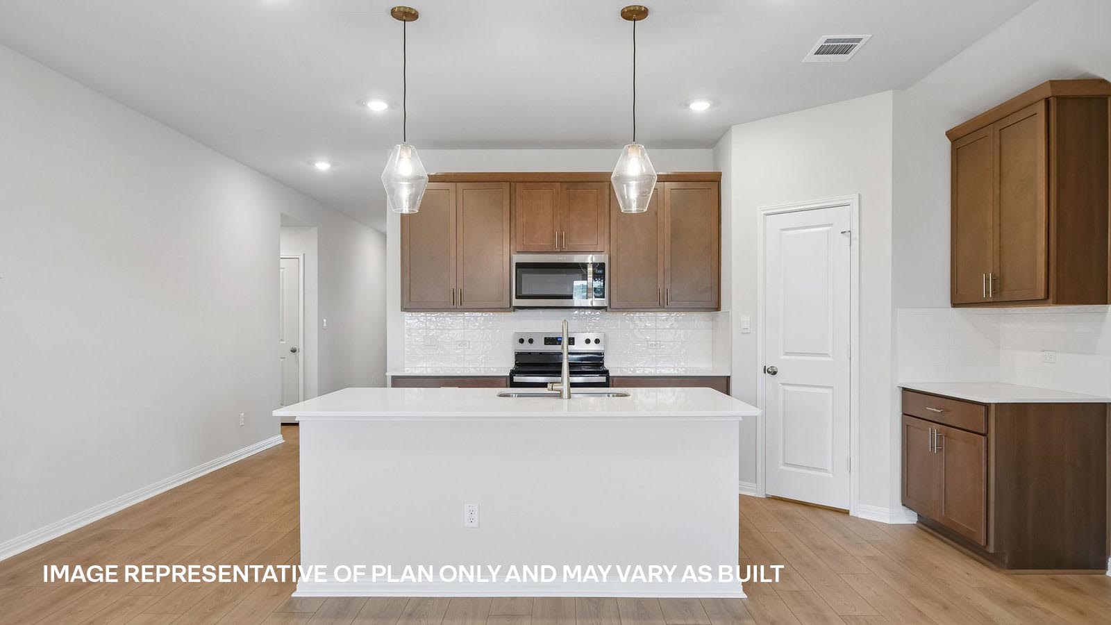 Irvine Modern Kitchen with Island