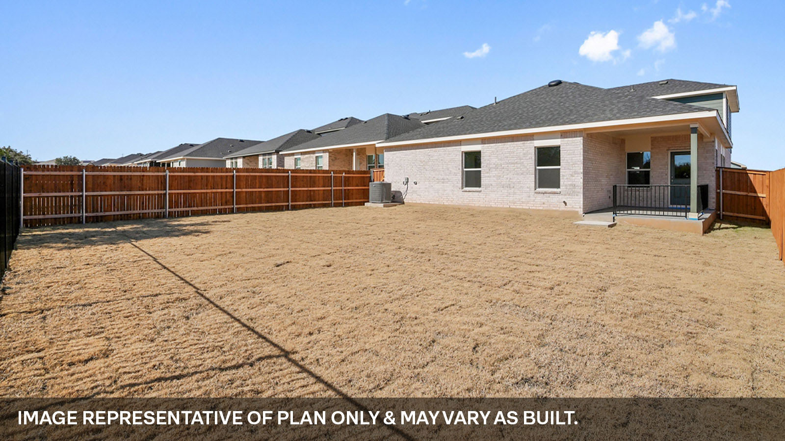 Thunder Rock Quincy Exterior Back