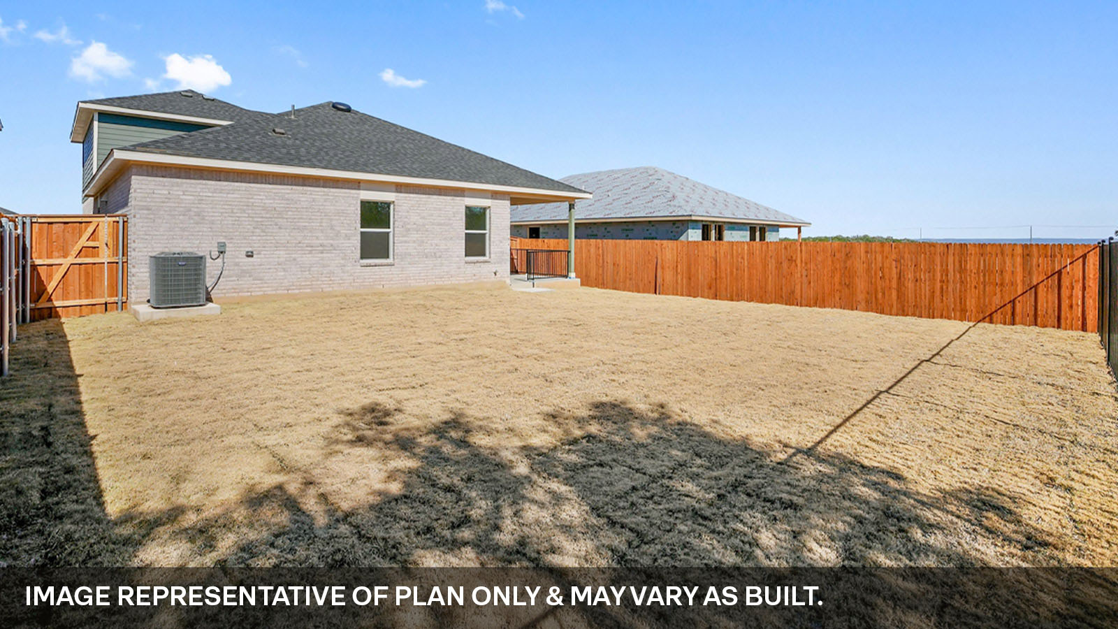 Thunder Rock Quincy Exterior Back