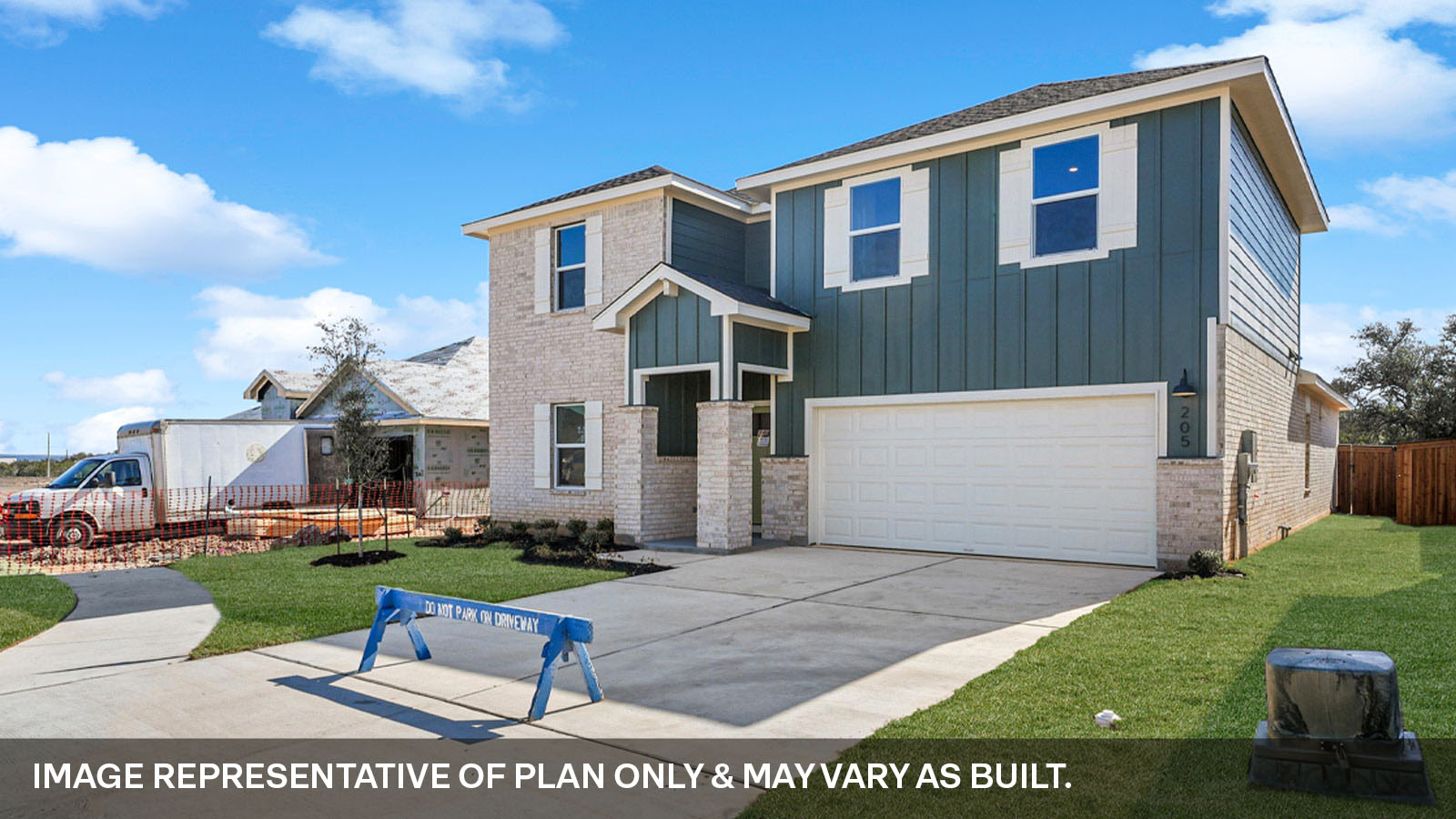 Thunder Rock Quincy Exterior Front