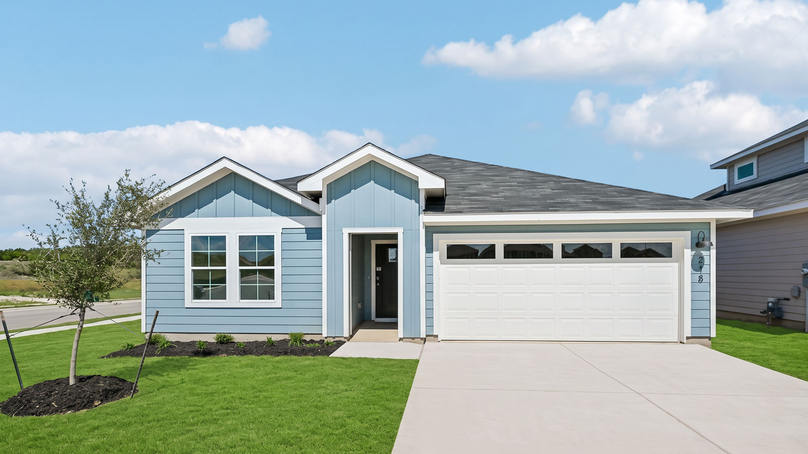 218 Salkeld Dr exterior