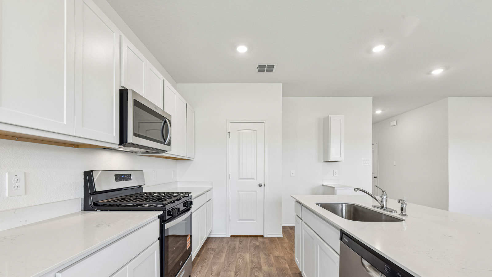 Naples Kitchen with Island