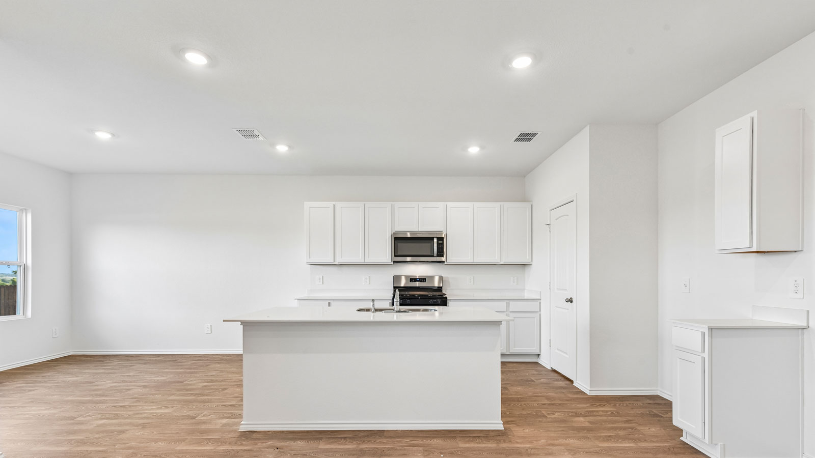 Naples Kitchen with Island