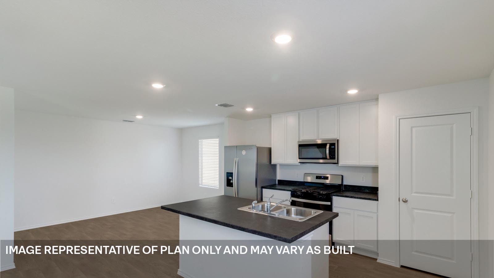 Open kitchen with island.