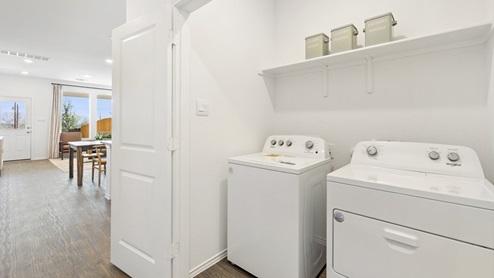 0995 Sarah Floorplan laundry room gallery image – Wayside in Uhland TX