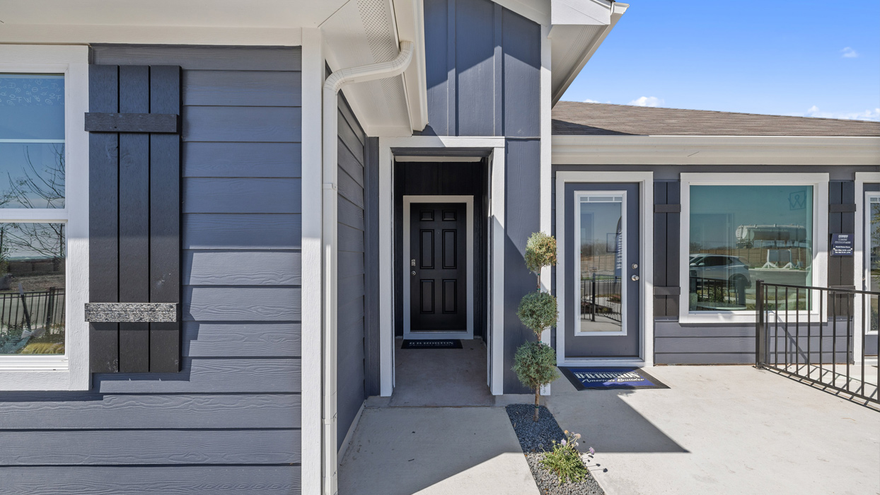 X35C The Caden Floorplan Elevation B Front Exterior Modern Farmhouse - Wayside in Uhland TX