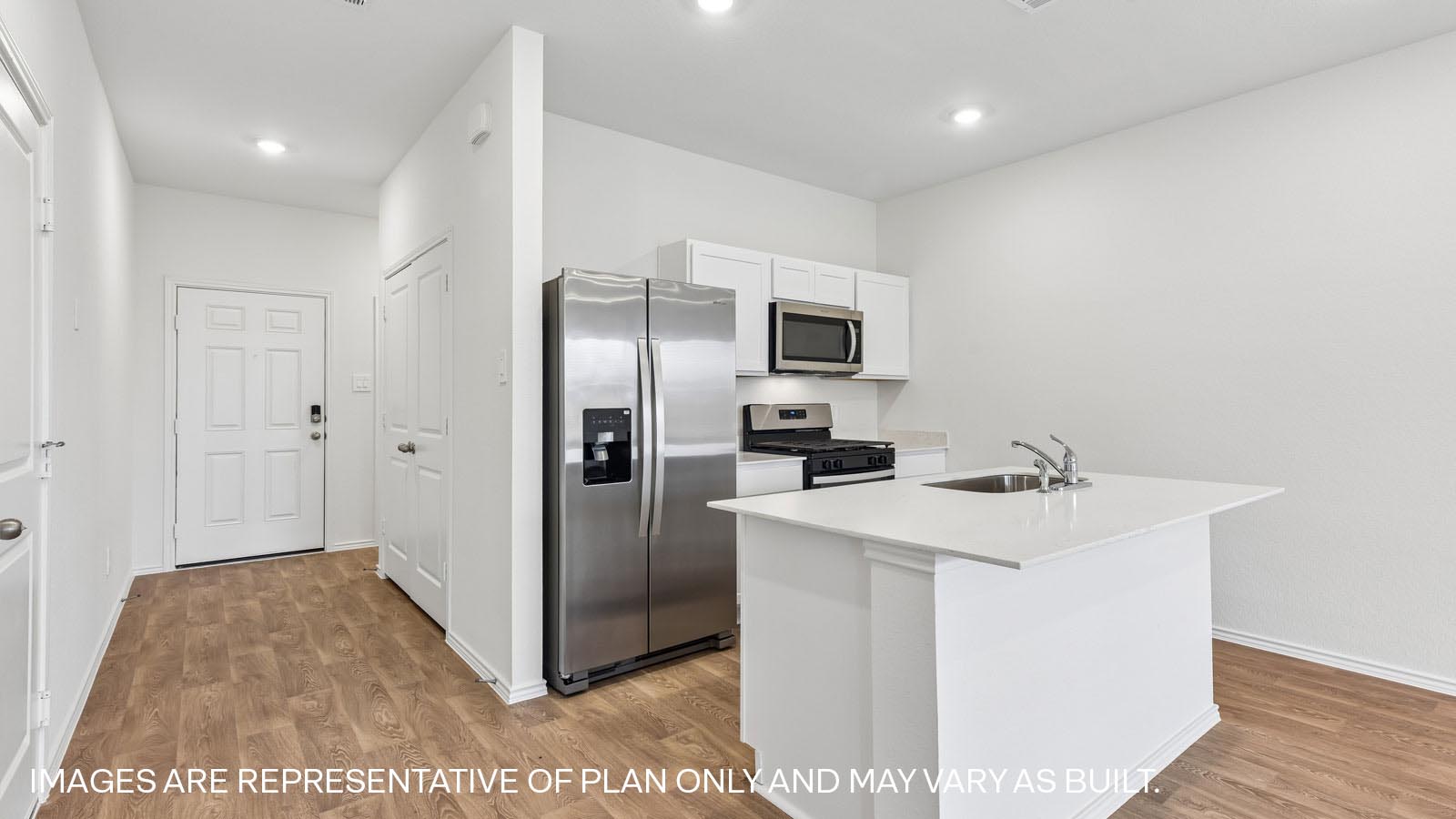 Sarah Modern Kitchen with Island