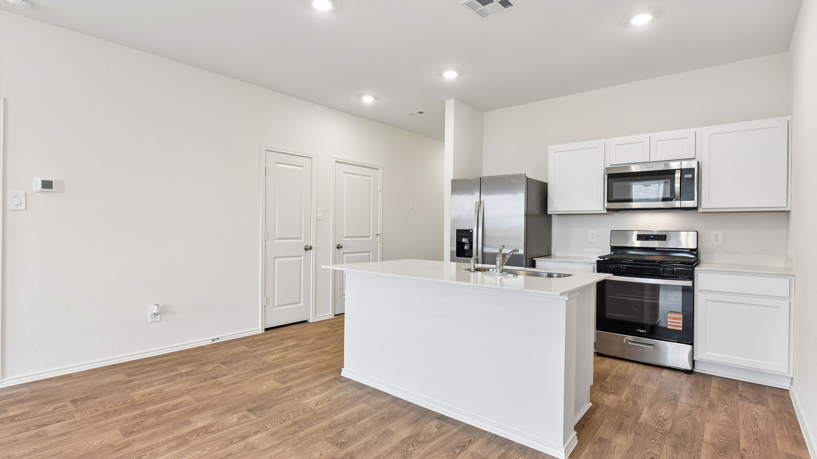 Sarah Modern Kitchen with Island