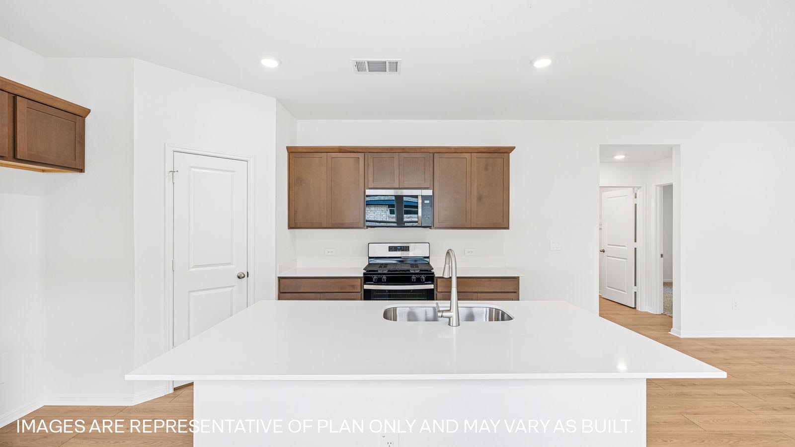 Diana Modern Kitchen with Island