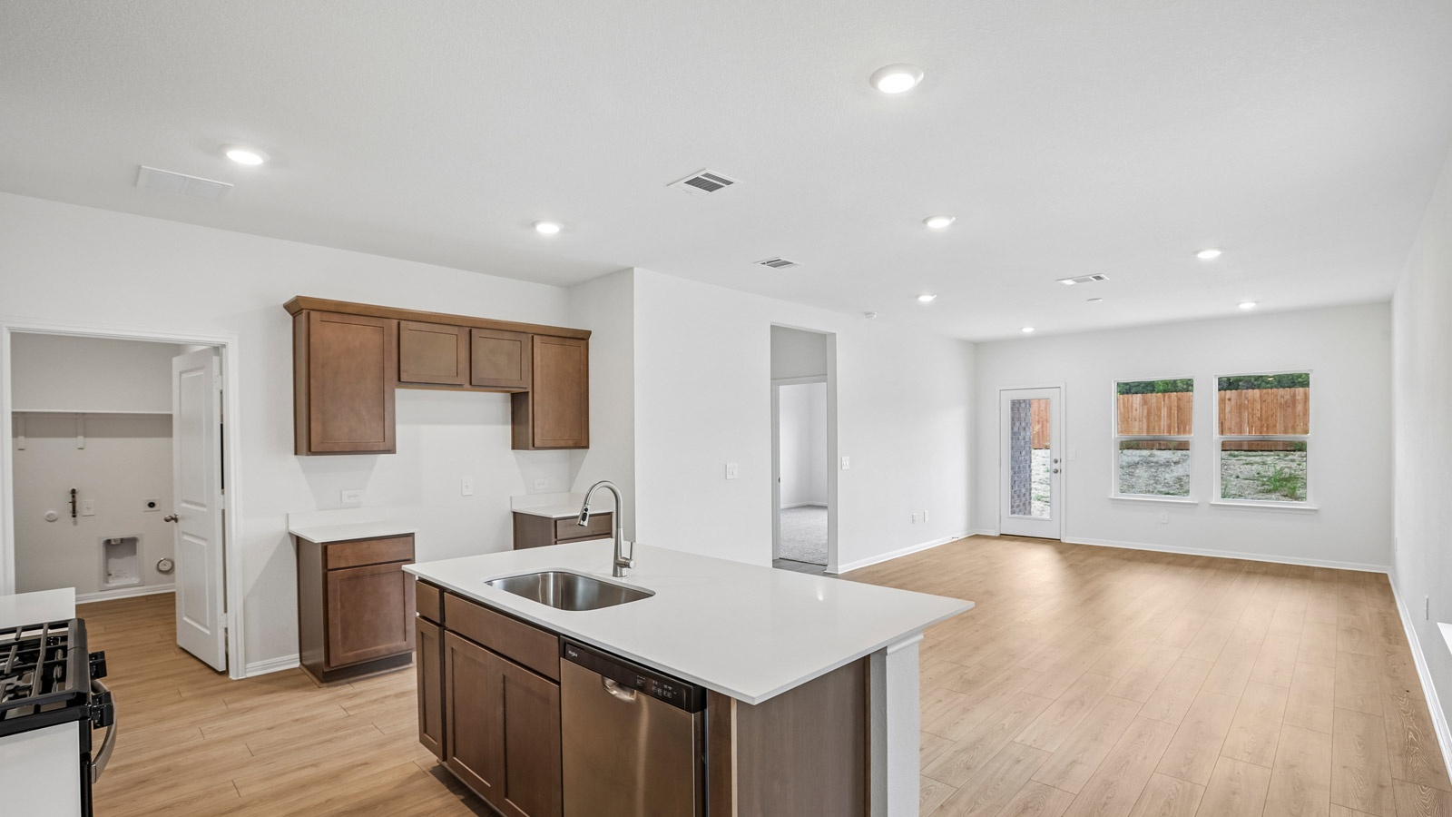 Hanna Open Concept Livingroom