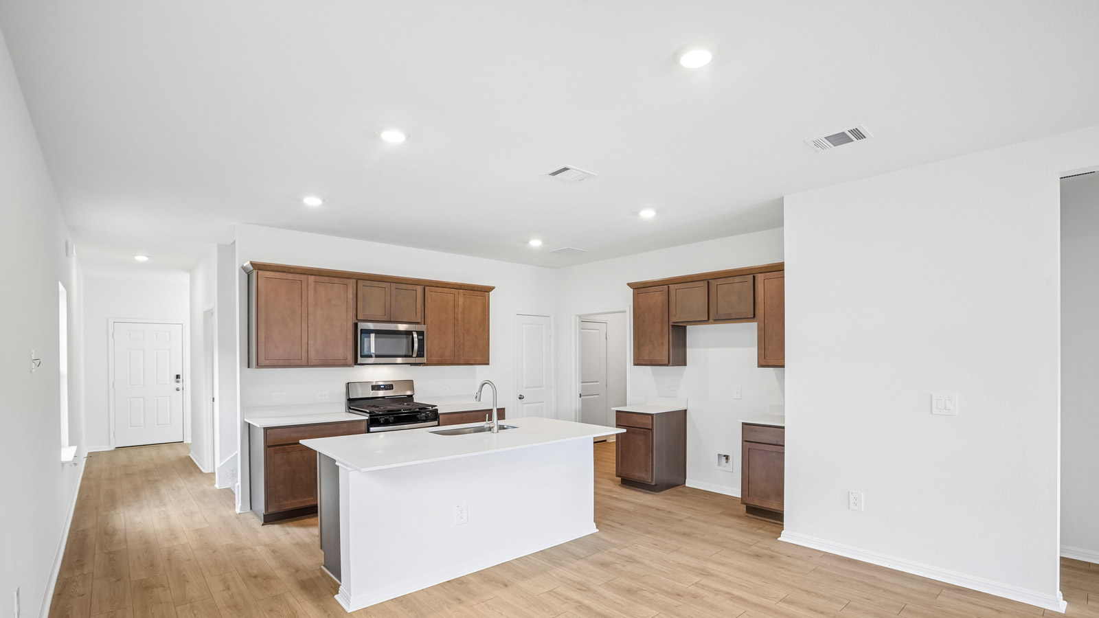 Hanna Kitchen with Island