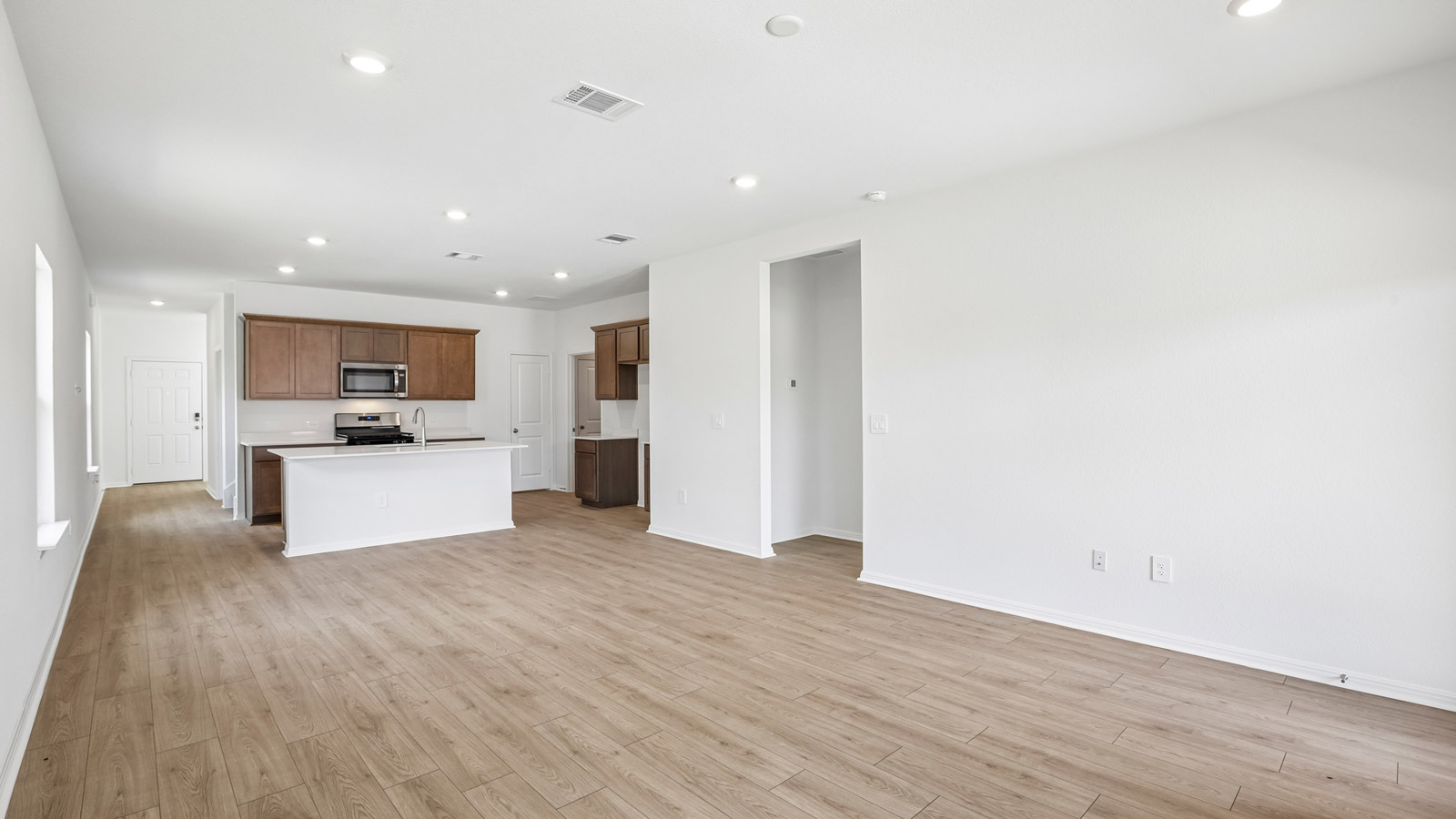 Hanna Open Concept Livingroom