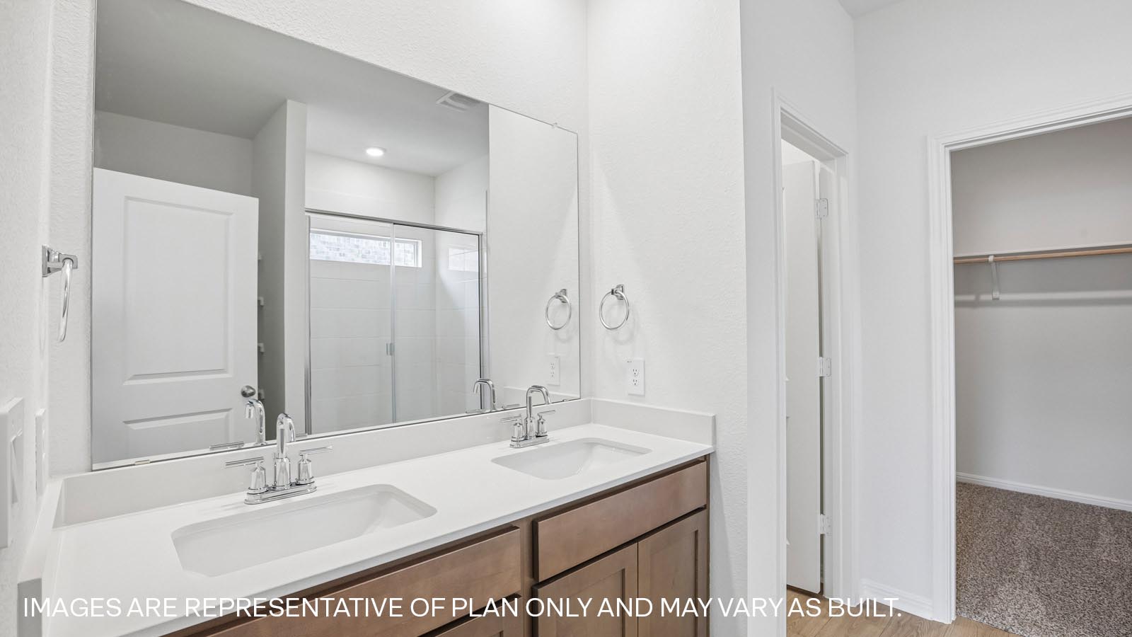 Hanna En Suite Bathroom with Double Vanity